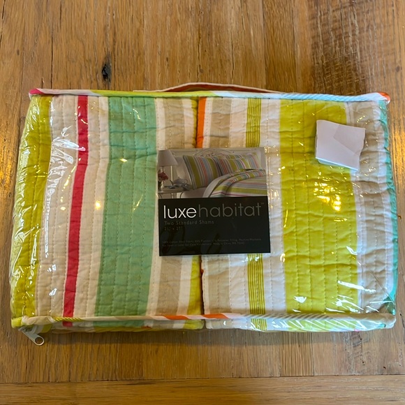 LUXE HABITAT 2 quilted striped standard pillow shams 21 x 27” NEW - Picture 1 of 3